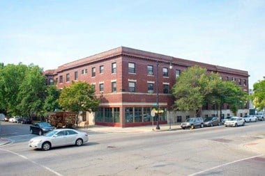 5300 S. Blackstone Ave. 1-3 Beds Apartment for Rent Photo Gallery 1